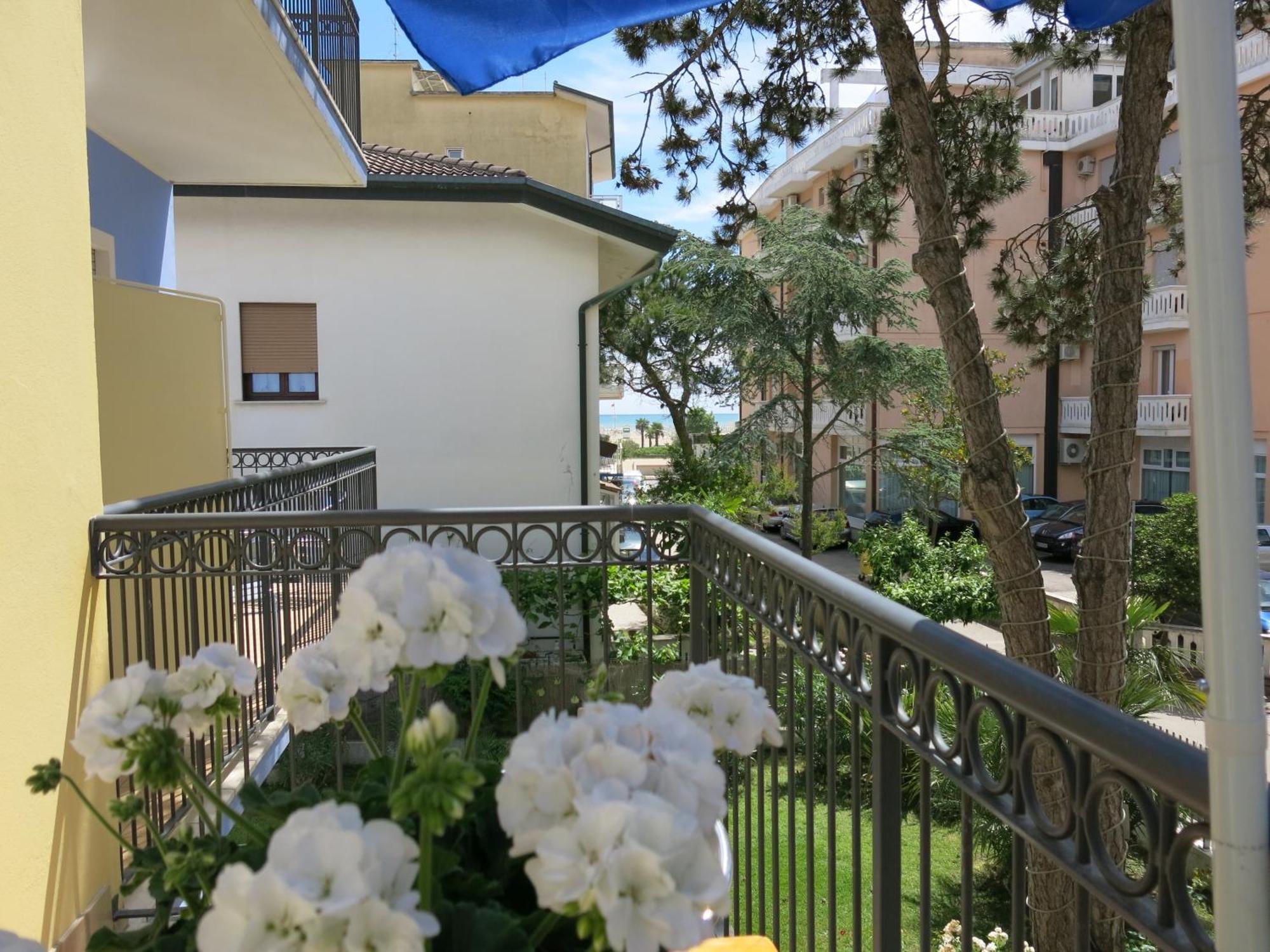 Residence Amarein Caorle Exteriör bild