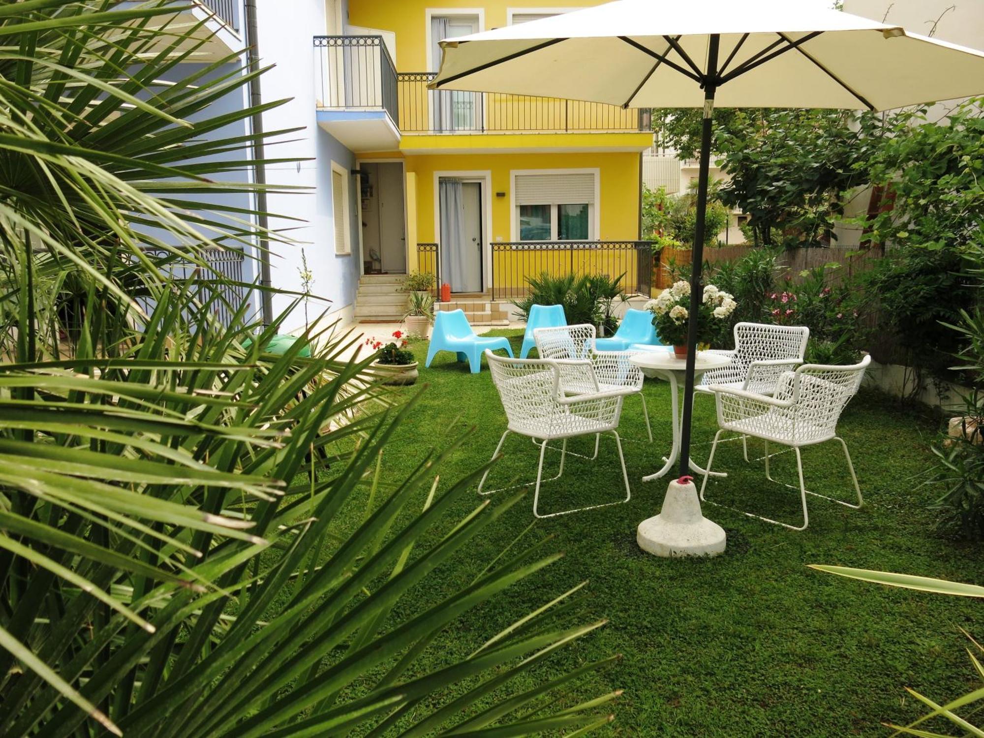 Residence Amarein Caorle Exteriör bild