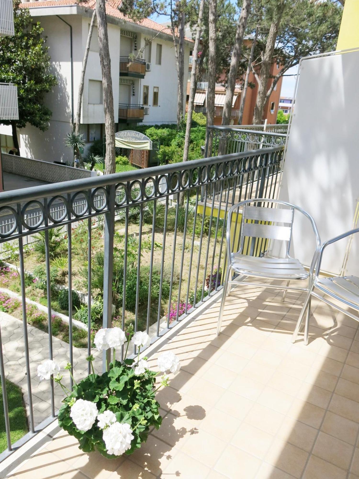 Residence Amarein Caorle Exteriör bild